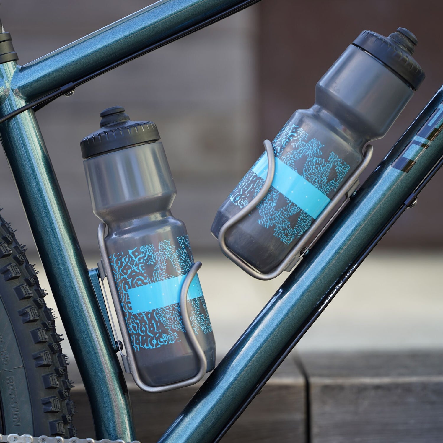 Neuhaus Metalworks Hummingbird Core — Titanium water bottle cages